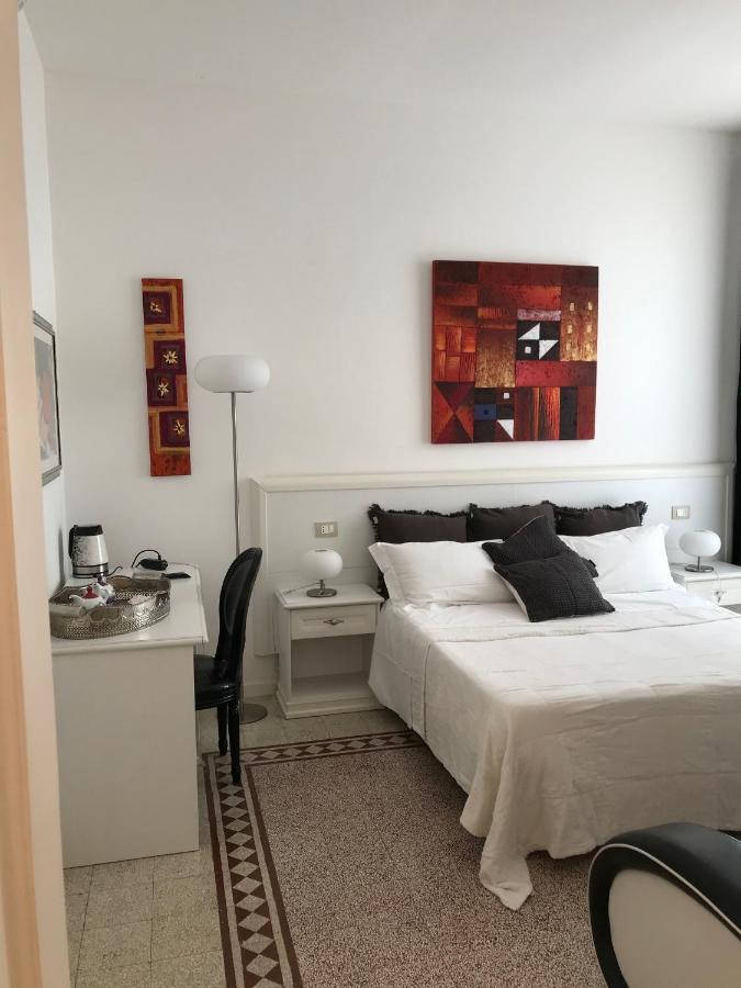 B&B Nike - Rooms Only Syracuse Екстер'єр фото